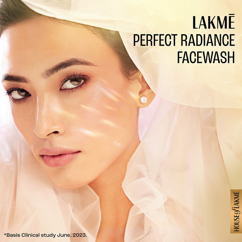 Lakmē Absolute Perfect Radiance Intense Brightening Face Wash 50 g