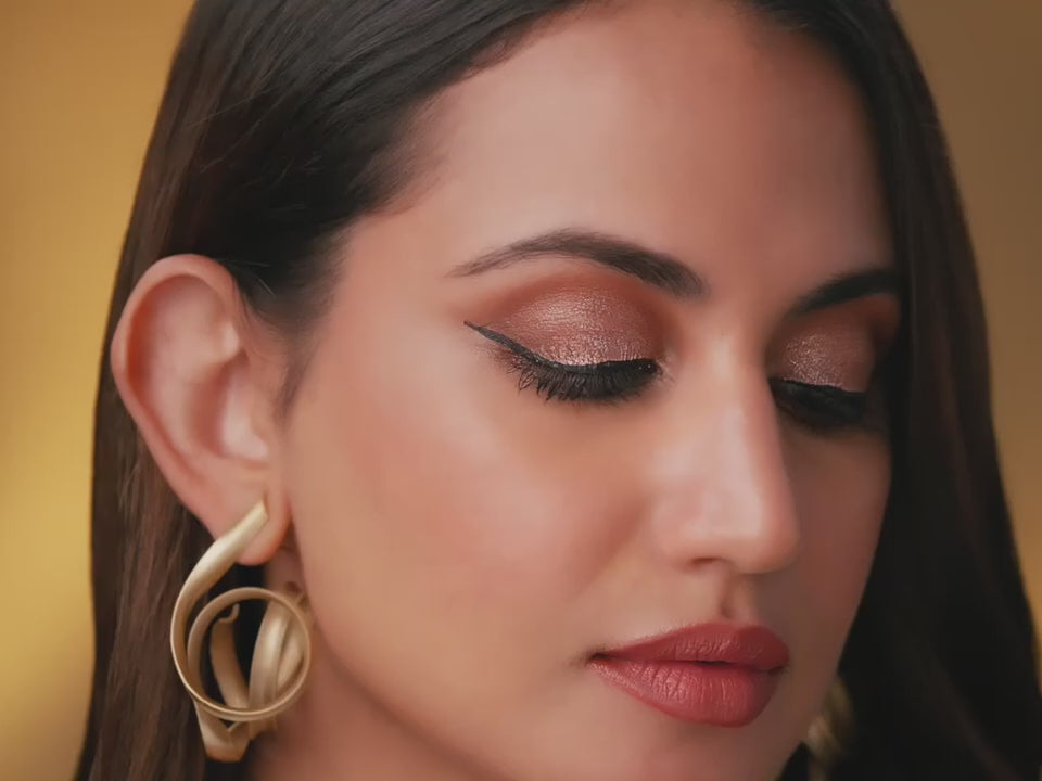 Lakmē Absolute Makeup Master Tools -  Dual Ended Eyeshadow Brush