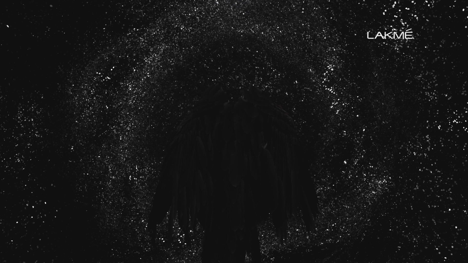 Lakmē 9 to 5 Eyeconic Liquid Eyeliner