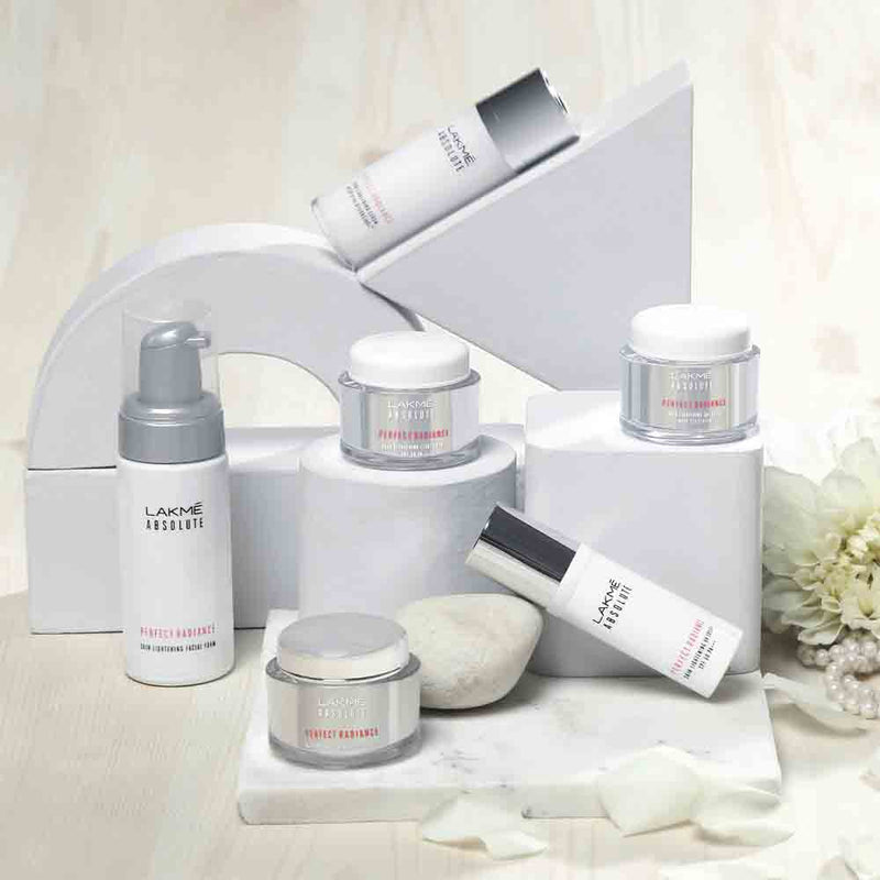 Lakmé Absolute Perfect Radiance Brightening Facial Foam
